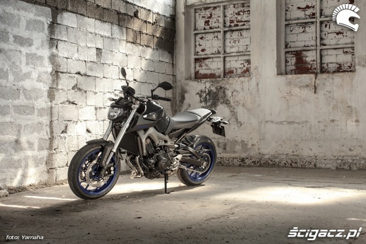 Motocykl Yamaha 2014 MT09