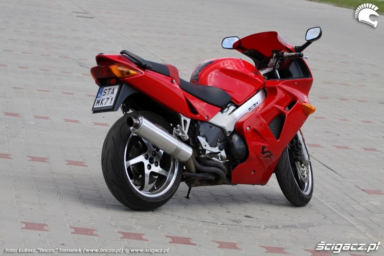 motocykl VFR 2014