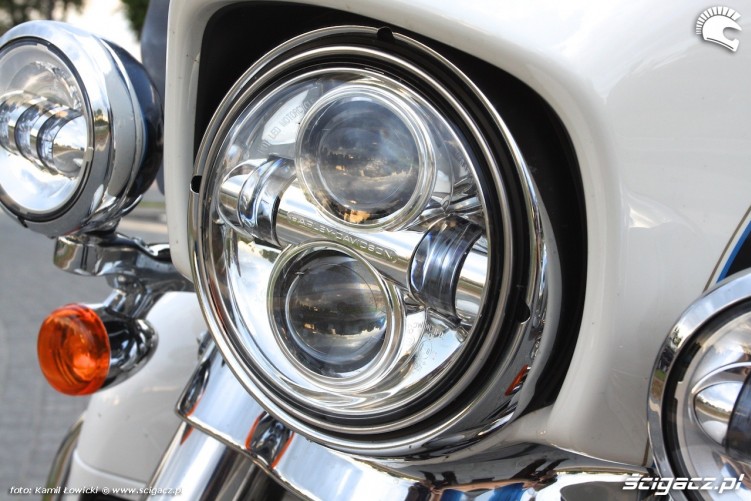 Przednia lampa Harley Davidson Electra Glide Ultra Classic MY 2014