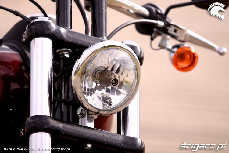 Lampa przednia Harley Davidson Street Bob Special Edition