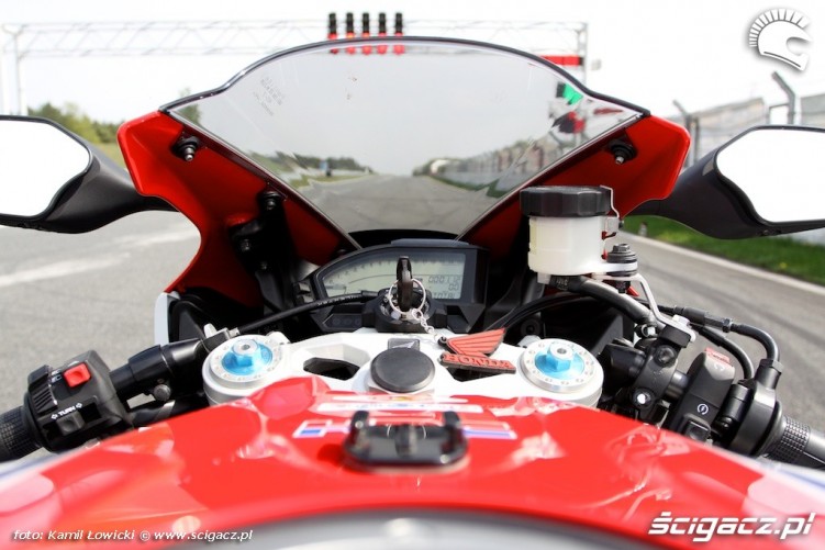 Kokpit Honda CBR 1000 RR SP