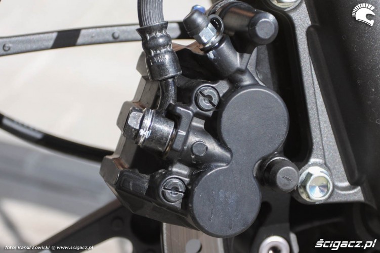 Zacisk Honda CB125F 2015
