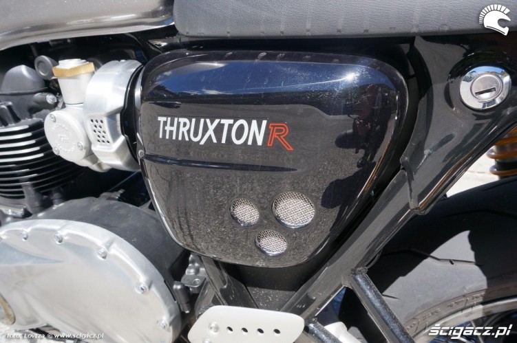 Nowy Triumph Thruxton R 2016 logo