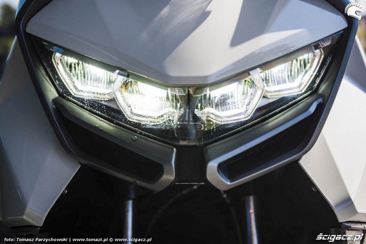 BMW C400 GT 2019 swiatlo