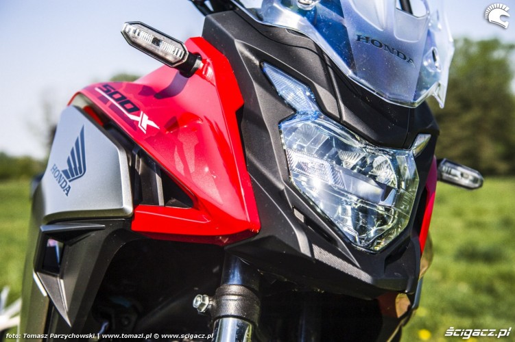 Honda CB500X test motocykla 2019 lampa