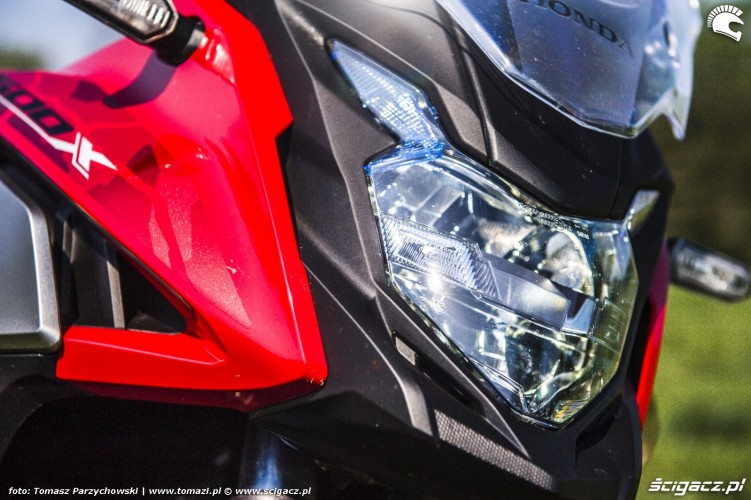 Honda CB500X test motocykla 2019 reflektor