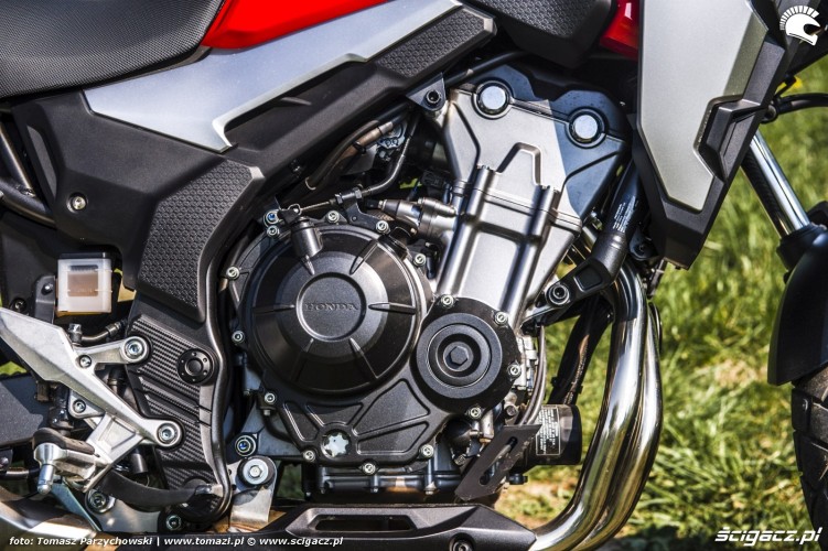 Honda CB500X test motocykla 2019 silnik