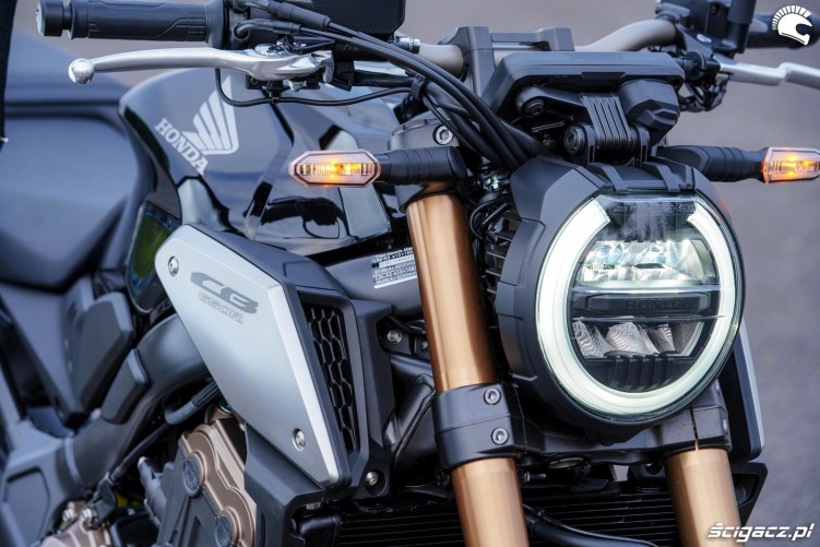 Honda CB650R 2019 statyka 26