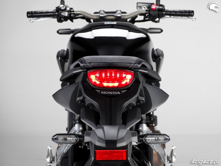 Honda CB 650 R 2019 studio 30
