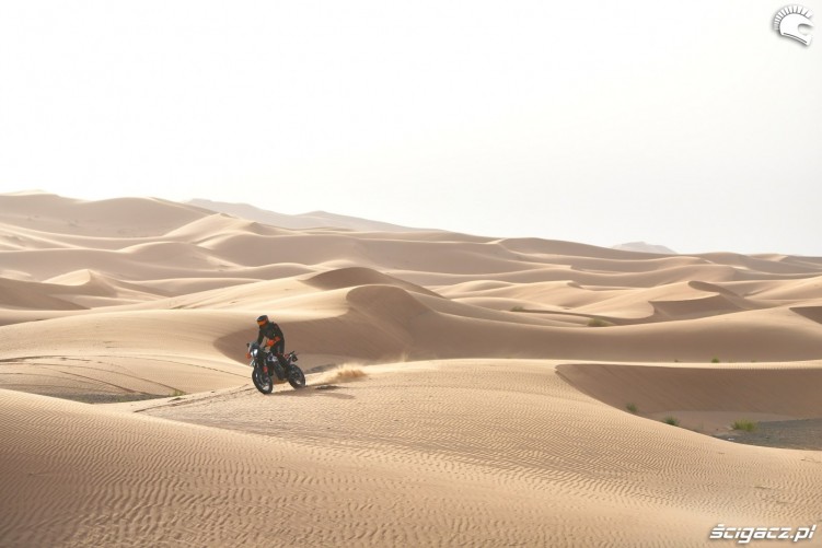 adventure pustynia wydmy piach