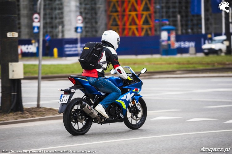 Suzuki GSX R 125 test motocykla Barry 08