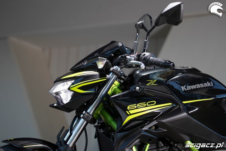 15 Kawasaki Z650 2020 przod