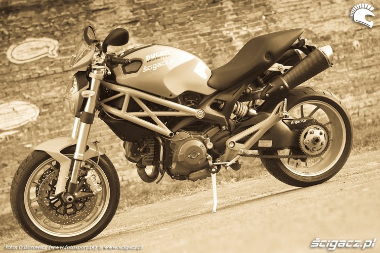 motocykl ducati monster 1100 test mg 0003