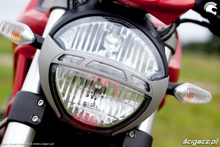 reflektor Ducati Monster 796