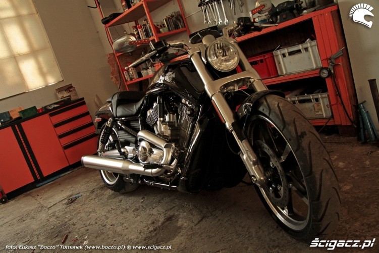 statyka przednie kolo Harley Davidson V Rod Muscle