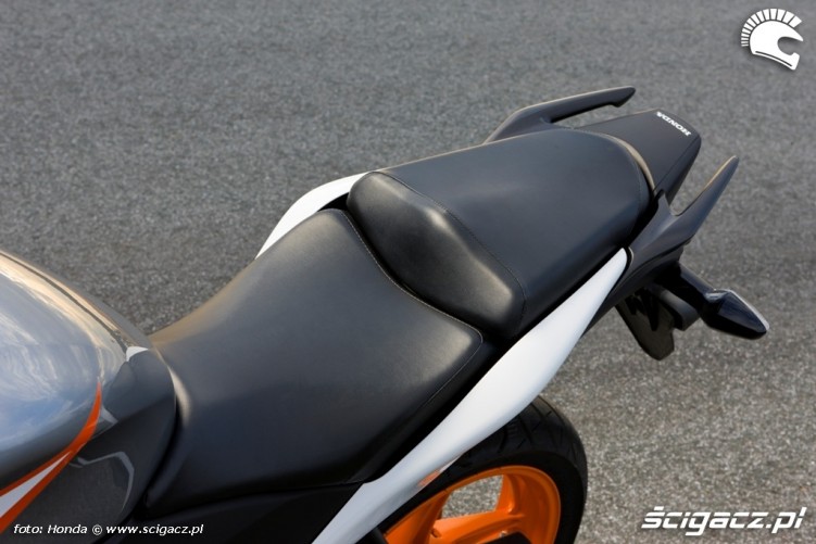 Siodlo Honda CBR125 2011