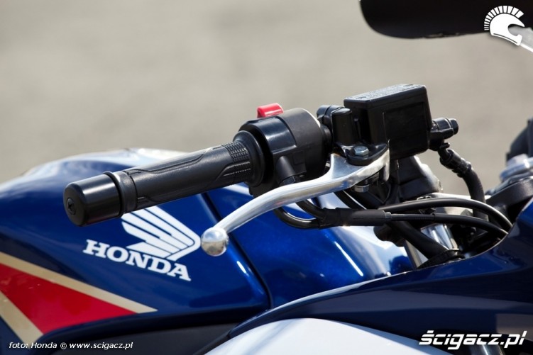 Honda CBR250R 2011 dzwignia hamulca