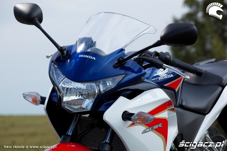 prawa prednia owiewka Honda CBR250R 2011