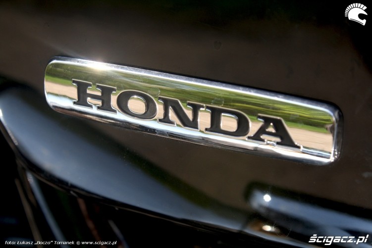 Honda Shadow Black Spirit logo honda