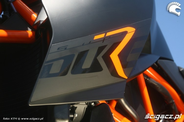 KTM Super Duke boczna owiewka
