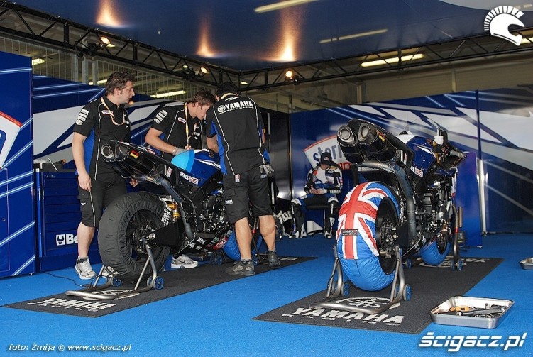 Yamaha Racing box Brno