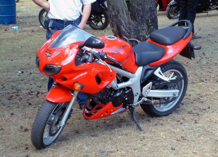 sv650 8 simply red