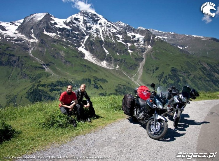 Postoj Alpy na motocyklu