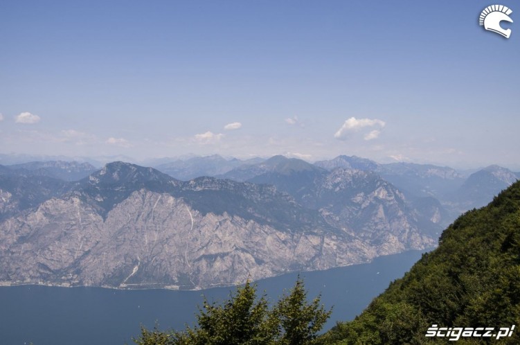 widok z Monte Baldo na jezioro Garda