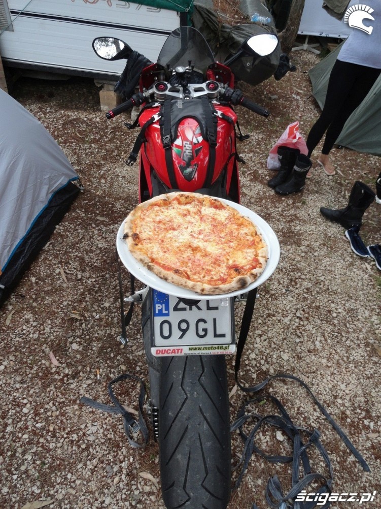 Wloski zestaw Pizza i Ducati
