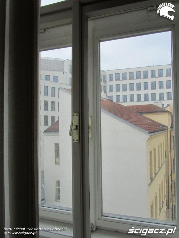 widok z okna majowka w Pradze 2010