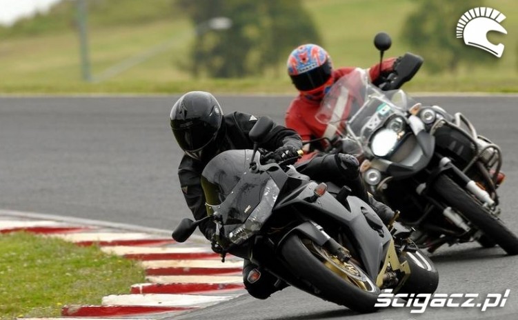 BMW R1200GS nas niedogoniet