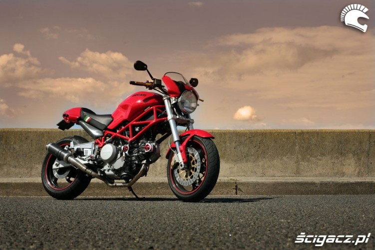 Ducati monster600 3