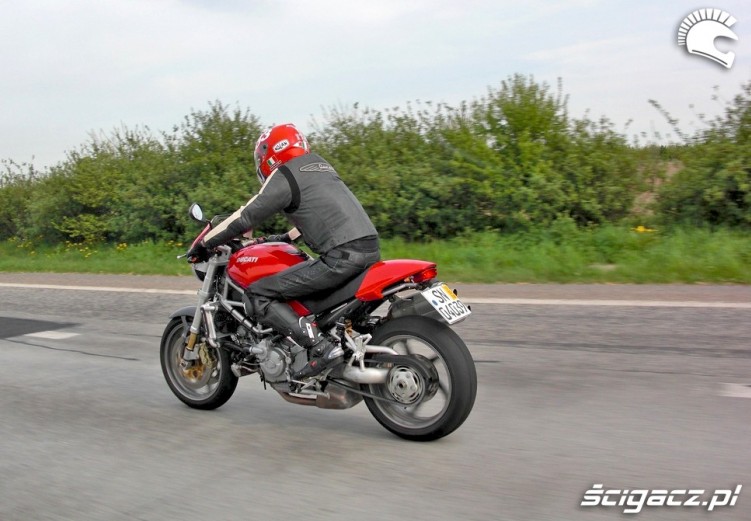 Ducati Monster S4R jazda 3