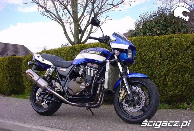 Kawasaki ZRX 1200 R 2