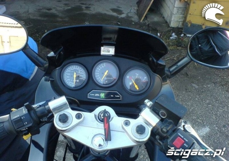 GSX600F czajnik 1996 kokpit