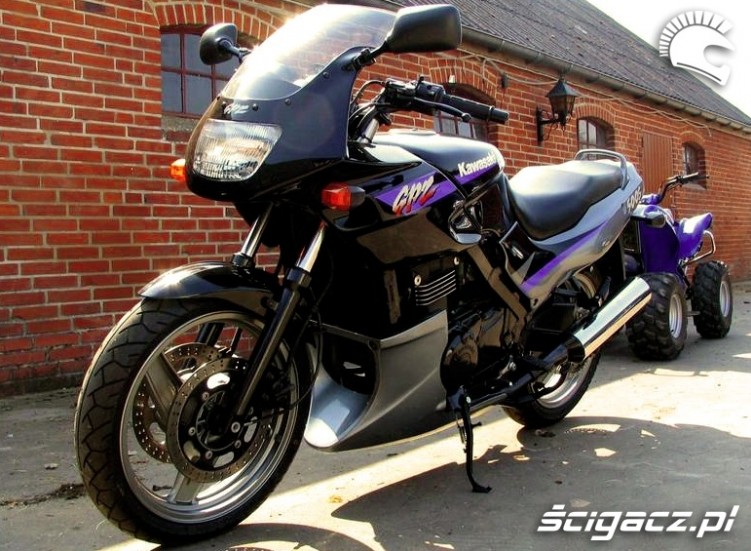 Kawasaki GPZ500 czarna