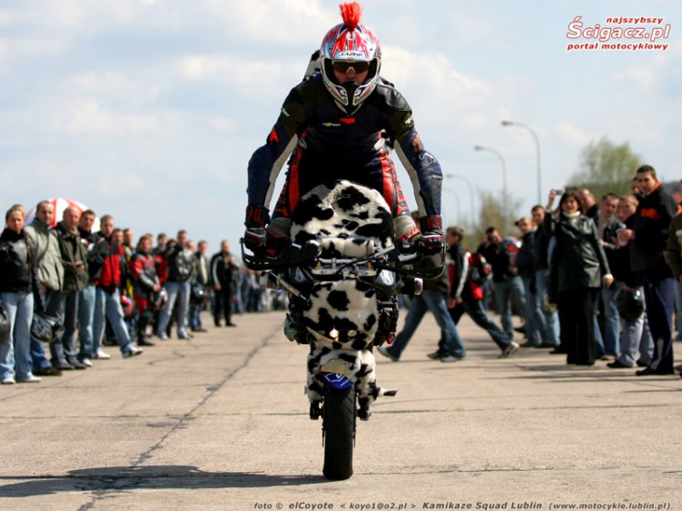 raptowny stoppie 800 600