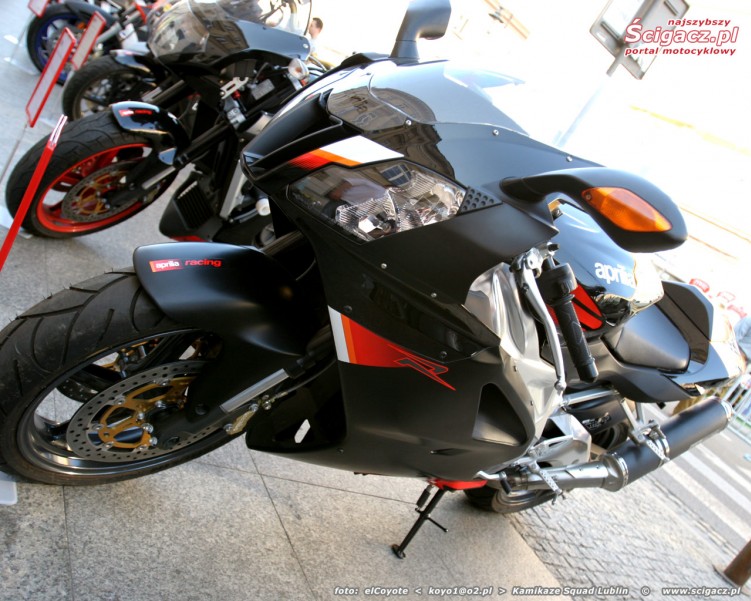Aprilia RSV 1000 R 1280 102