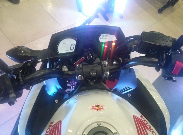 Honda CB650F 2014 zegary