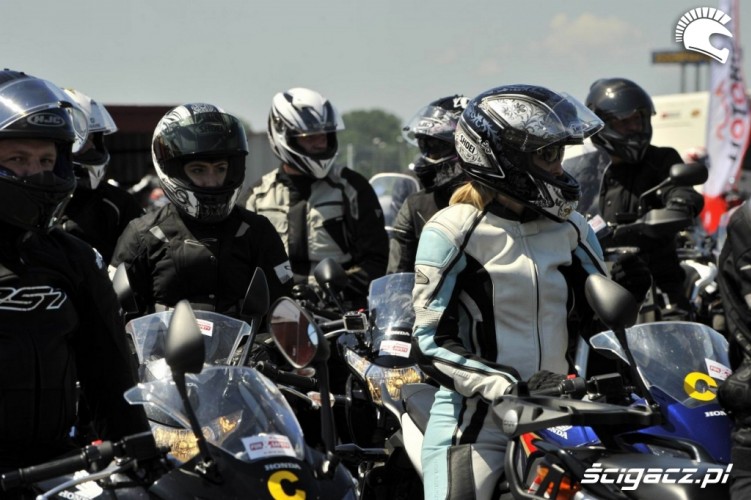 Motocyklisci Honda Fun Safety Torun
