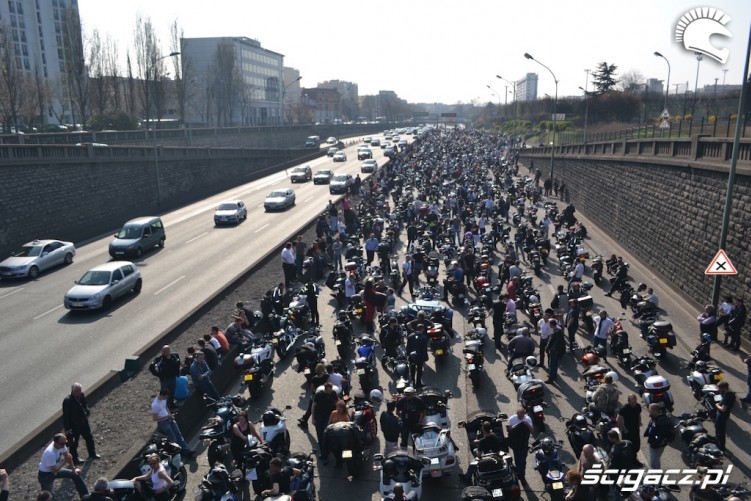 paryz motocykle strajk protest