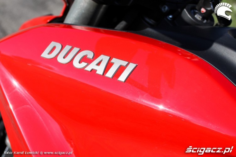 logo Ducati Hyperstrada