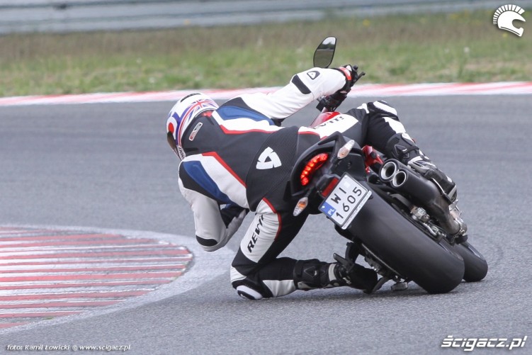 Zakrety Ducati Monster 821