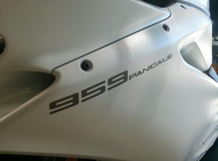 logo 959 Panigale Ducati