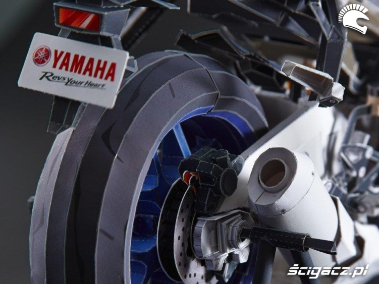 Yamaha YZF R1 origami detale