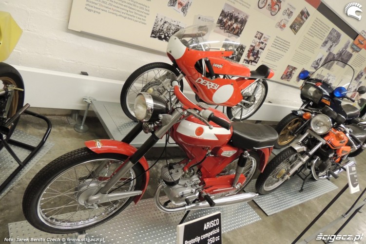 Muzeum motocykli w Barcelonie 28 Derbi