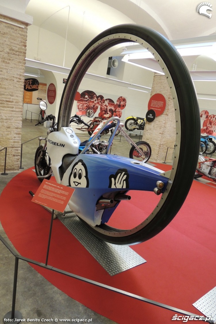 Muzeum motocykli w Barcelonie 61 Michelin