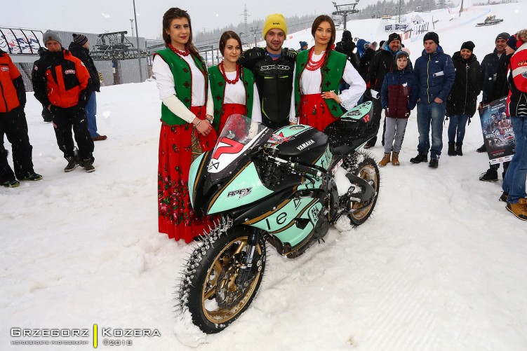 Yamaha R6 zima goralki