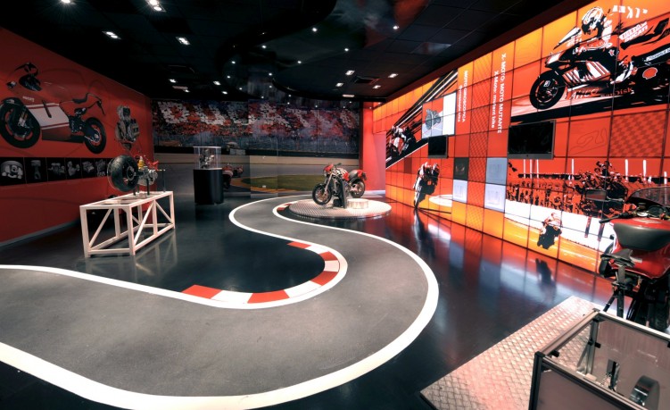 Laboratorium przy muzeum Ducati 2