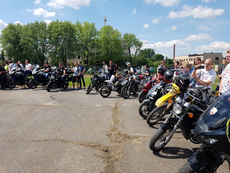 Konkurs motocyklowy dla mlodziz zy w Zdunskiej Woli 11